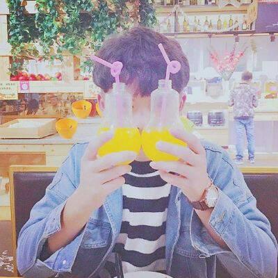 2022微信头像情侣一男一女唯美小清新 唯有热爱方能抵御岁月漫长