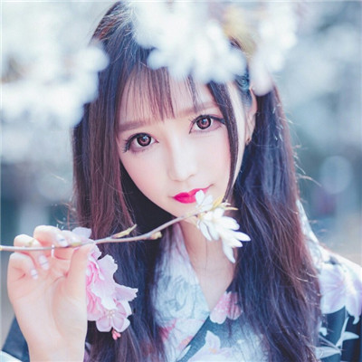 2022有意境女生长发头像精选 碎的想念怎能反射我们的爱