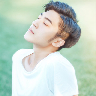 男生帅气有意境头像2022精选 表面没心没肺心里撕心裂肺