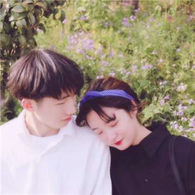 非主流小清新情侣头像2022最新 一味寻找着我们所谓的成熟