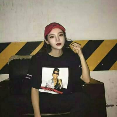 霸气有点酷的女生微博头像2022 十恶不赦坏的别具一格