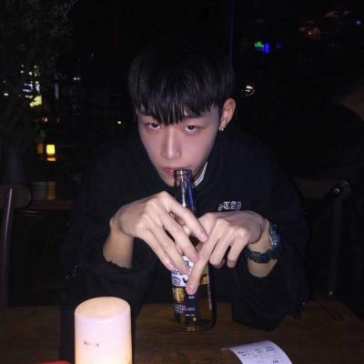 2022情侣头像最新版的霸气欧美 浪荡一生不如钟情一人