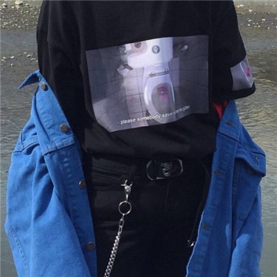 2022最潮微信头像男霸气欧美范 你远近都迷人我横竖都喜欢