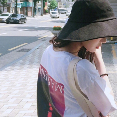 微信超拽个性签名很现实精选 是人是狗我笑着慢慢瞅