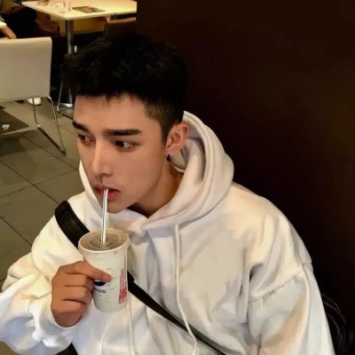 男生头像霸气超拽个性 只要和你每天都是惊喜