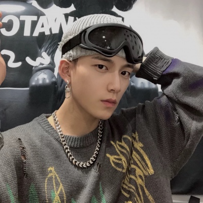 2022最新男生头像很帅很酷 时尚帅气小哥哥头像