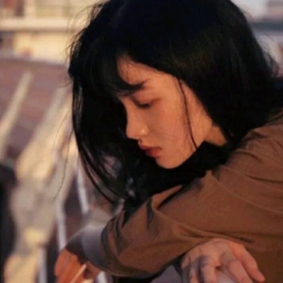 2023唯美幼态很好看的女生精致头像 只有努力过完今天的人才会有明天