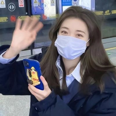 2023清冷气质的女生高级感的头像 策马奔腾共享珍珠奶茶