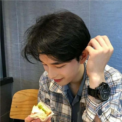 2023男生文艺而又简约的头像 祝你混的风生水起祝我的孤独择日而止