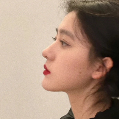 看起来很高级的女生头像高清好看 山野千里你是我藏在微风中的欢喜