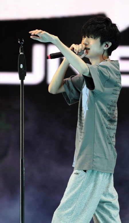 痞帅痞帅的男生手机壁纸2023最新 不经意间遇见的可爱比落日还要温柔