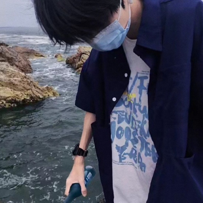 2023清冷气质超级帅的男生真人帅气头像合集 人总是会以自己最不喜欢的方式成熟着