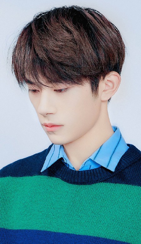 2023最新版易烊千玺超级高清的壁纸 一直相伴永远相伴易烊千玺