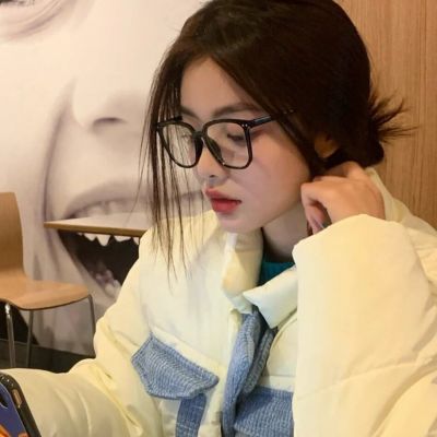 成熟魅力风的好看的精致女生头像 敏感的人注定要承受双倍的痛苦