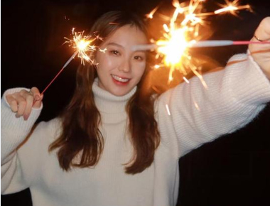 玩仙女棒的朋友圈短句 手拿仙女棒的唯美句子