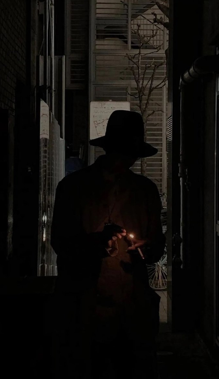 暗色系壁纸唯美无水印耐看 暗色系女生用的惊喜皮肤