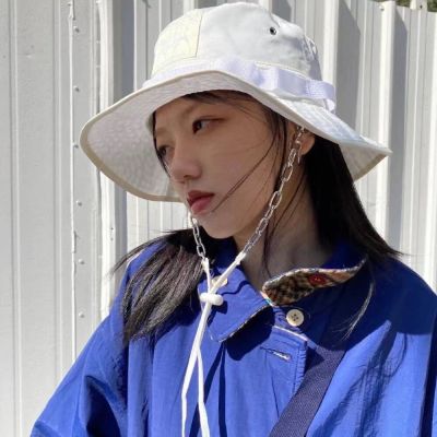 高冷又很洋气的女生很好看的头像 前方的风景好我的意思是往前看