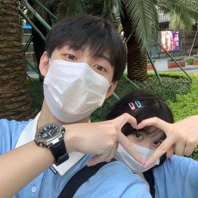 恩爱有加又宠溺的情头最新 只有自己才是这细碎生活里唯一的光