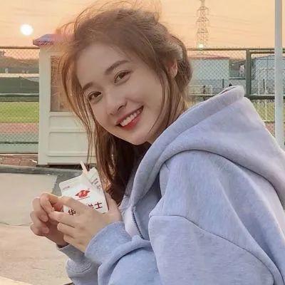 2023女头真人个性又可爱 易拉罐里蹦出了夏天