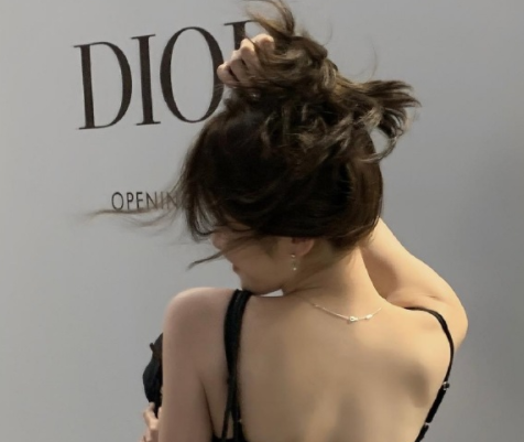 超拽高冷个性签名最短 拽拽签名显气质2023