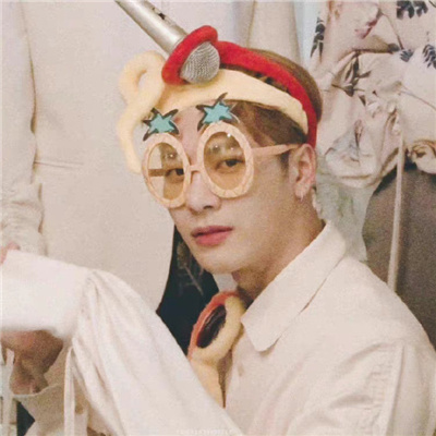 2023王嘉尔又潮又酷的头像高清 有谁不爱王嘉尔了