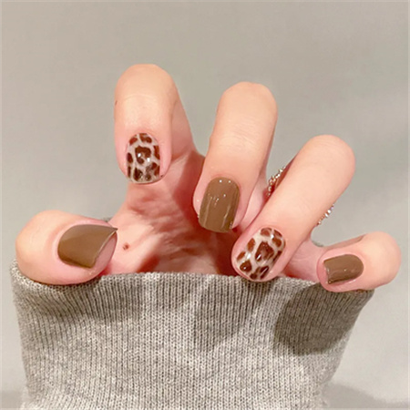 2023最新款秋季氛围感美甲显白 超级流行的秋季美甲素材合集2023