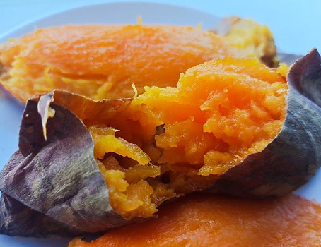 秋季吃烤红薯的文案 热气腾腾的烤红薯文案 秋季吃烤红薯的文案 热气腾腾的烤红薯文案