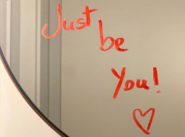 孩子住校妈妈心情说说 牵挂住校孩子不舍的话