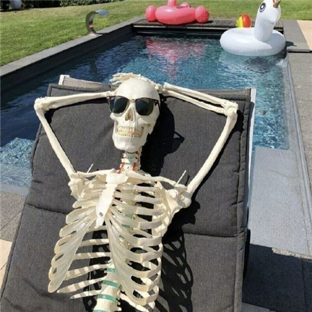 很有艺术细胞的很特别的背景图很显眼 好看有深意的配图