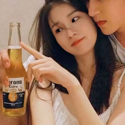 意乱情迷的情头一对 满眼都是对方的撩人情头