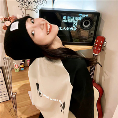 一眼就很舒适的微信女头 干净又温柔的气质女头