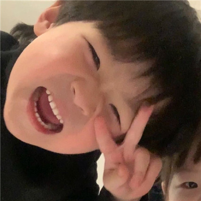 超赞又很搞怪的情头最新 真人版的搞怪情头合集