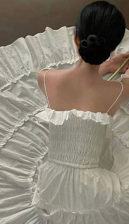 网上最火的手机壁纸2023款 清纯少女必备的皮肤合