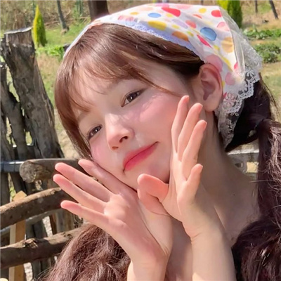 2023超清纯好看的夏季女头 我顶着大太阳只想为你撑伞