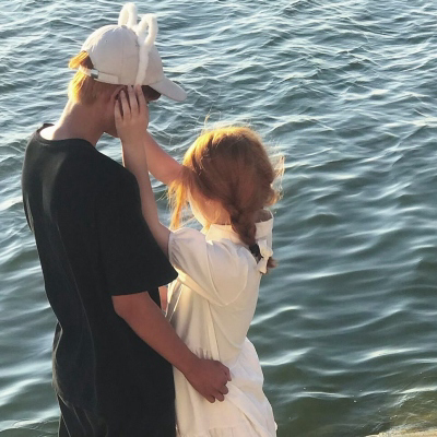 超甜的情头两个人在一起 很暧昧的情头两张