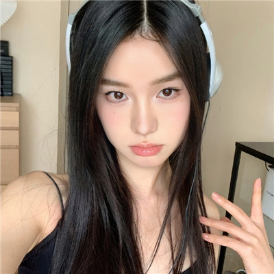 一眼就会心动气质干净女头 生活还是要有个喜欢的人才有意思