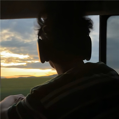 男头高清霸气真人很拽 幸福时我总以瞬间衡量永远