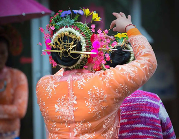 簪花文案短句干净 天花板级y埔女文案