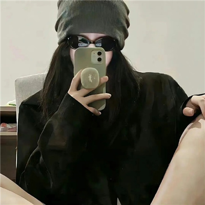 有点酷拽的高冷女头真人 2024版气质跟颜值都是一绝的女头